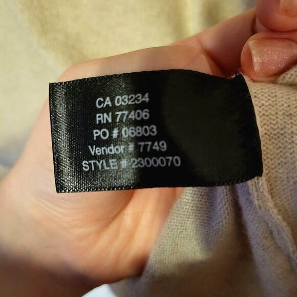 Club Monaco, L | Cashmere Cotton Blend Grey And Cream Color Block Sweater - Picture 5 of 7